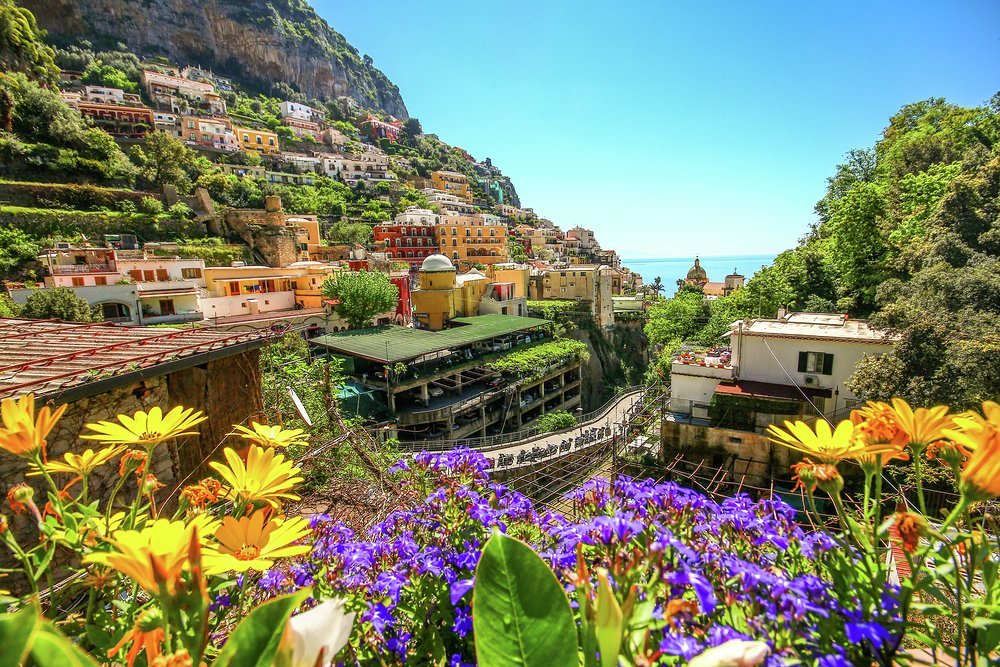 Bursts of colour in Positano