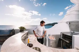 Freshly baked pizza al fresco? Or fine dining? Whichever is your style, FLAG will host you