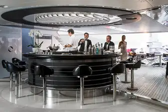 Fabulous entertainment spaces blend with more reflective, intimate ones to satisfy every mood