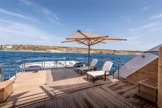 TALISMAN C - The transom folds down to create a huge swim platform