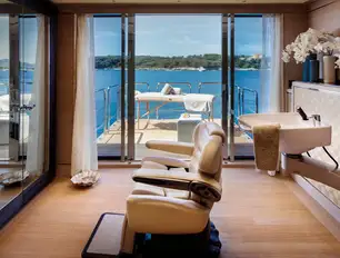 Enjoy your massage warmed by the sun and caressed by a gentle breeze