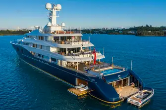 Superyacht B2
