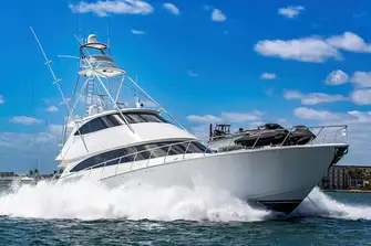 She has a top speed of 36 knots