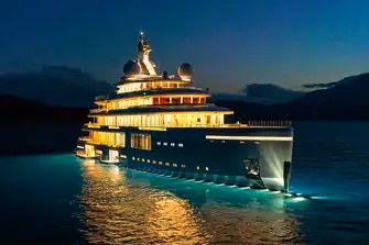 Superyacht LUMINOSITY