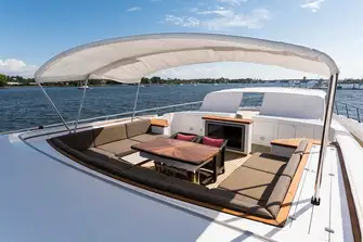 The Portuguese bridge with foredeck sunpads forward