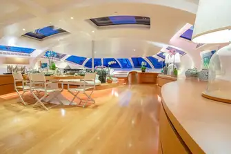 Main saloon with lounge and dining