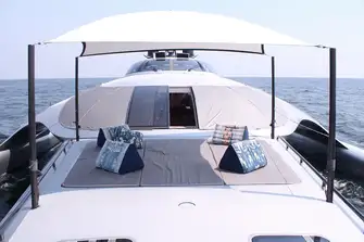 Foredeck sun lounge