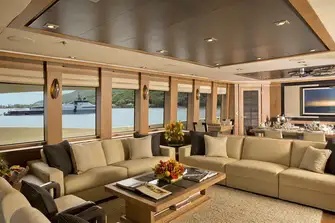 Spacious, bright main saloon