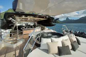 Sun deck jacuzzi