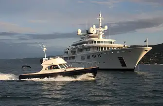 Superyacht TATOOSH