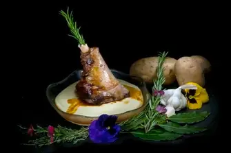 Quai des Artistes - Everyday French classics make this eatery a must