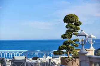 Yannick Alleno à l'Hôtel Hermitage - Book your table on the sun terrace for views such as these
