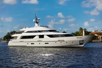 Superyacht M
