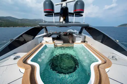 Sun deck jacuzzi