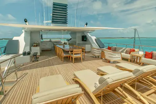 Sun deck 