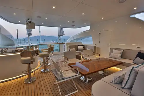Sun deck bar