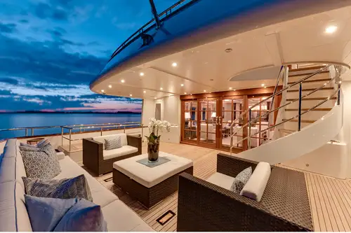 Main deck aft